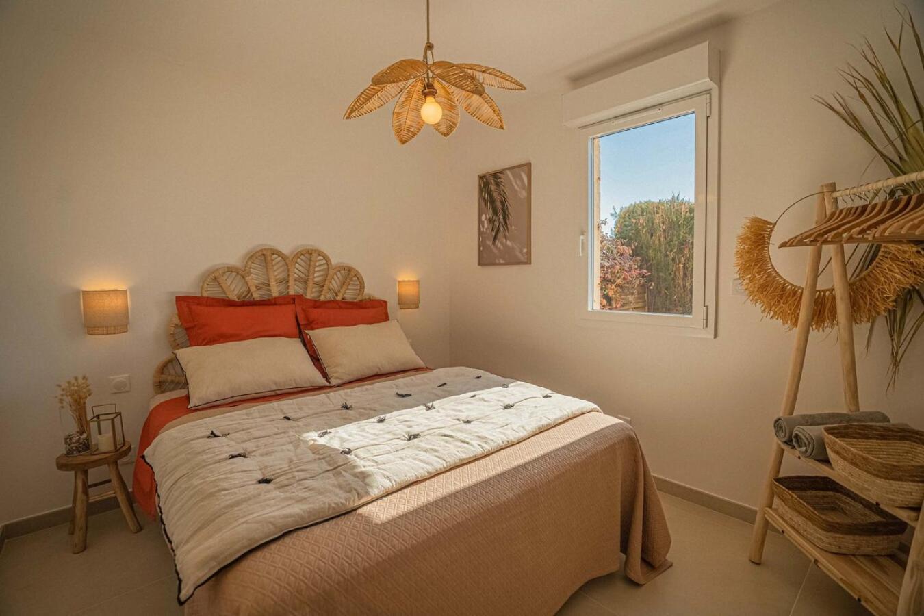 Logement Vue Mer Splendide - Situe A 50 Metres Du Bord De Mer Et 2 Minutes Des Plages - Bandolina エクステリア 写真